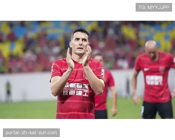 深圳新鹏城从成都签下周定洋 解决腰无力问题提升中场硬度